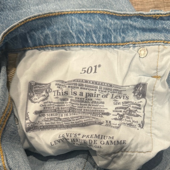 Levi’s 501 Denim Shorts - Picture 3 of 4